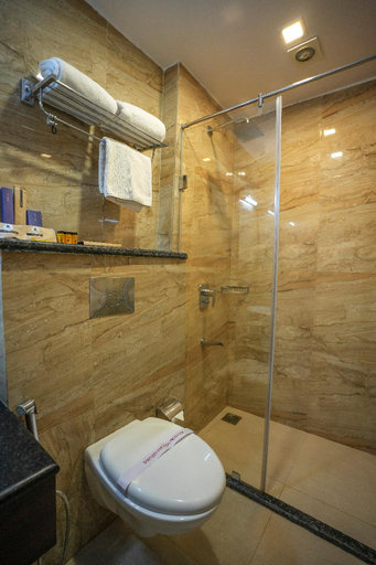 Bathroom 3, Q SAINA'S S K REGENCY. Rishikesh , Garhwal