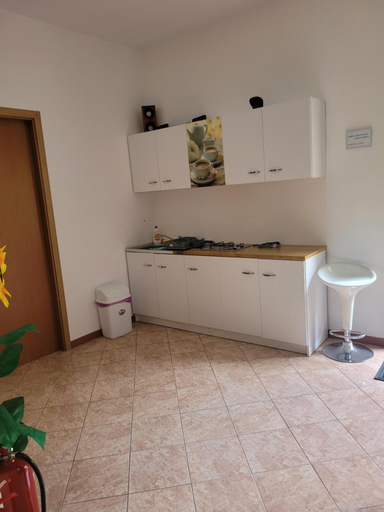 Others 5, Casa Patryk, Orsova