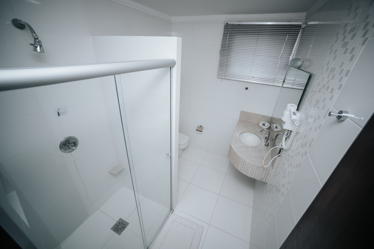 Bathroom, Arua Hotel, Presidente Prudente