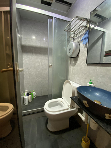 Bathroom 12