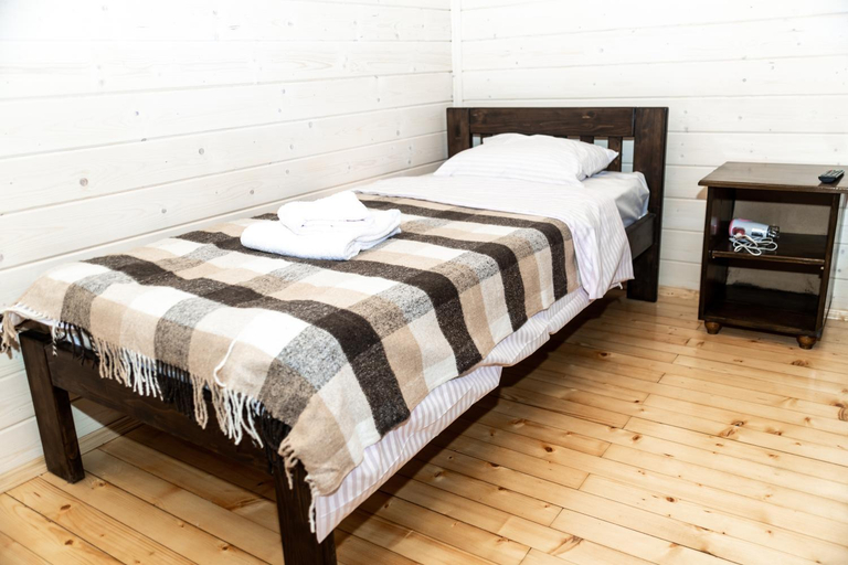Bedroom 2, Wood House, Mizhhirs'kyi