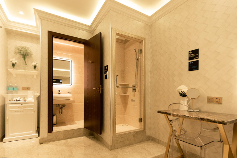Bathroom 27
