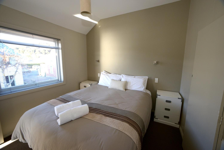 Bedroom 2, Akaroa Village Inn, Christchurch