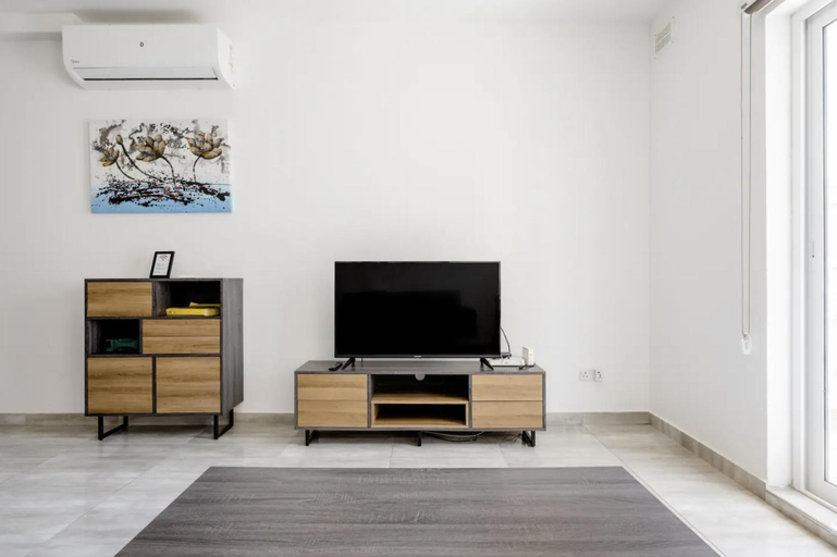 Others 5, F12 Room 1, Private Room two single beds shared bathroom in shared Flat