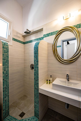 Bathroom 3, Join Us Low Cost Rooms, South Aegean