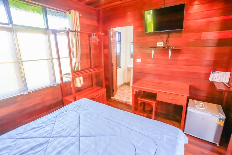 Bedroom 2, Suan Doctor, Phrao