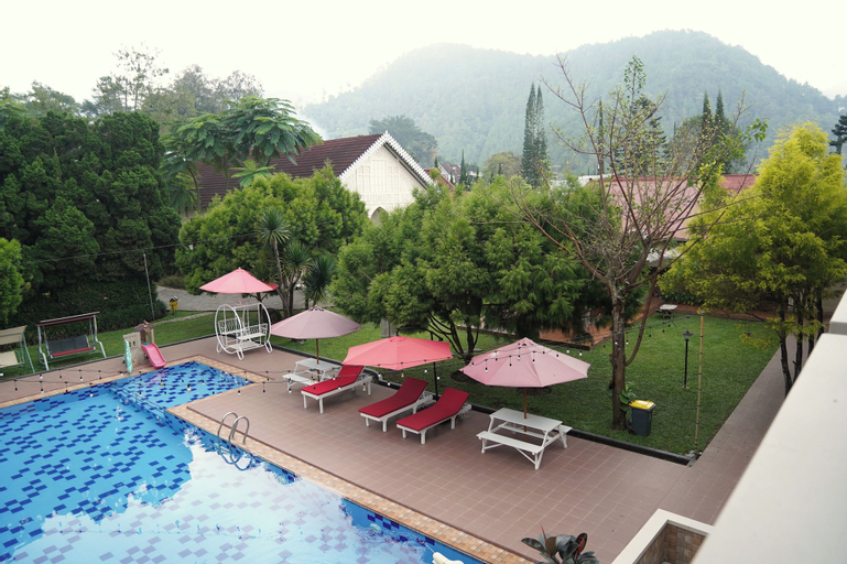 Swimming Pool 5