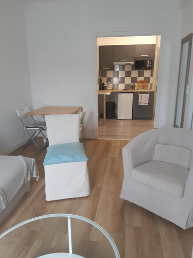 Others 5, T2 entierement equipe, proche toutes commodites, Alpes-Maritimes
