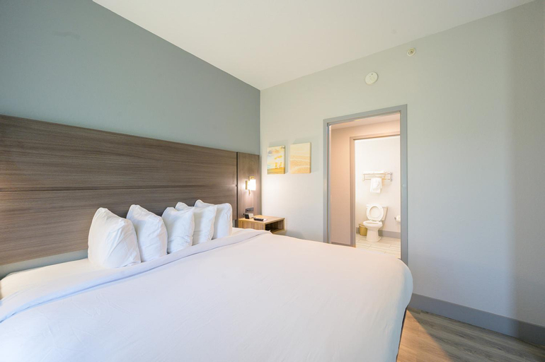 Bedroom 24