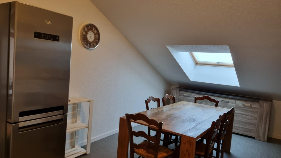 Others 2, Appartement T3 60m2 calme, Jura