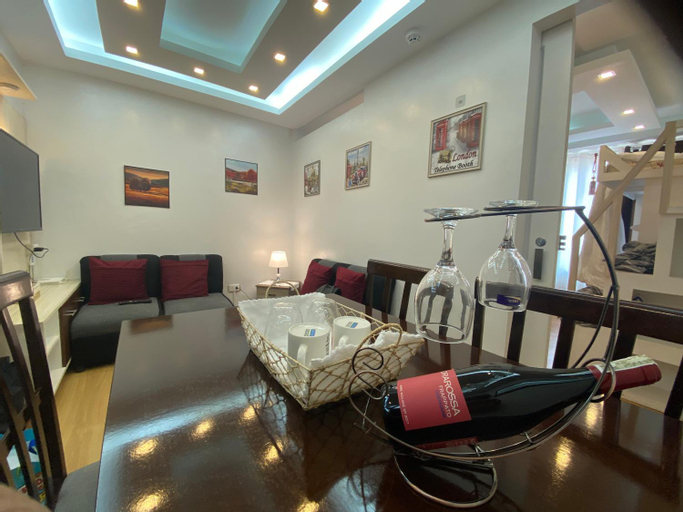 Dining Room 11