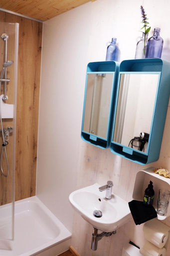 Bathroom 3, HJEM - Tiny Homes direkt am Wald zwischen Allgau & Bodensee, Ravensburg