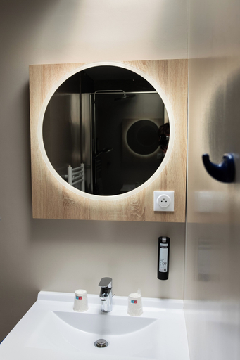 Bathroom 5, TY YS HOTEL, Finistère