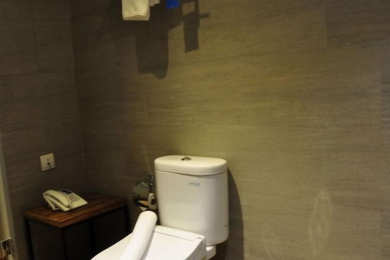 Bathroom 7