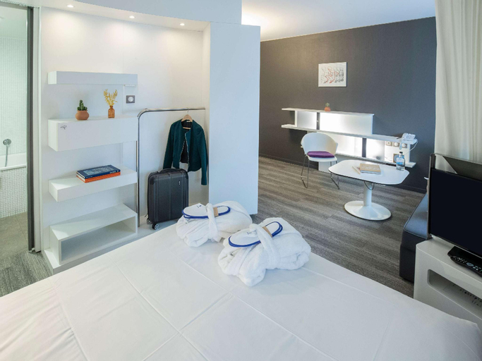 Bathroom 9