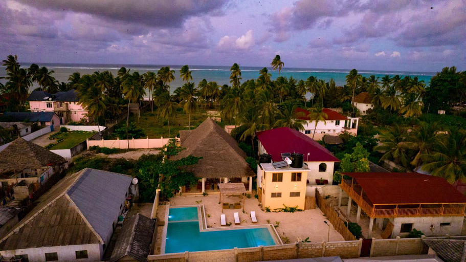Others 3, Mkunguni Villas, Kusini