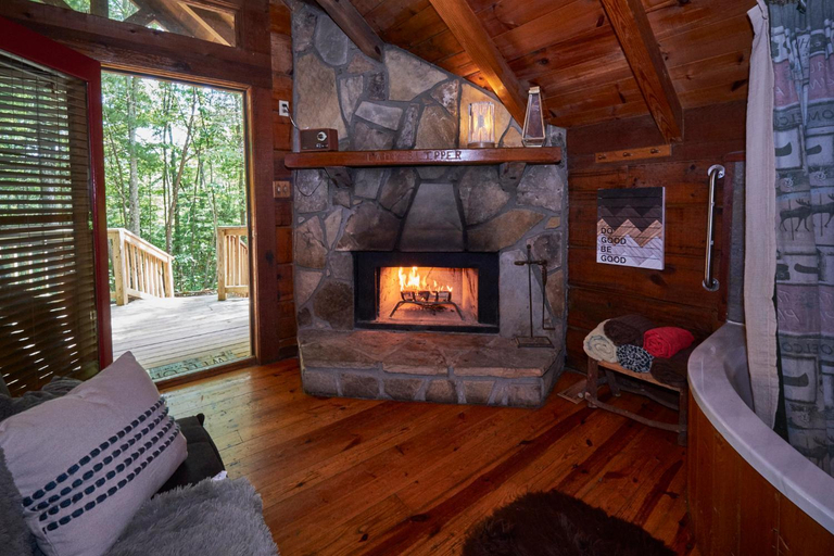 Others 3, Gatlinburg Area Hottub Cabin - Ladyslipper, Sevier