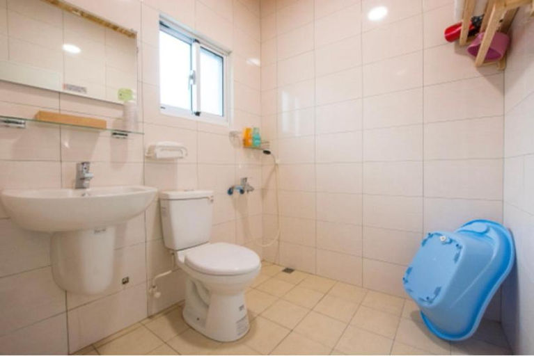Bathroom, Hide-and-Seek Cat Family Full House Homestay, Tainan