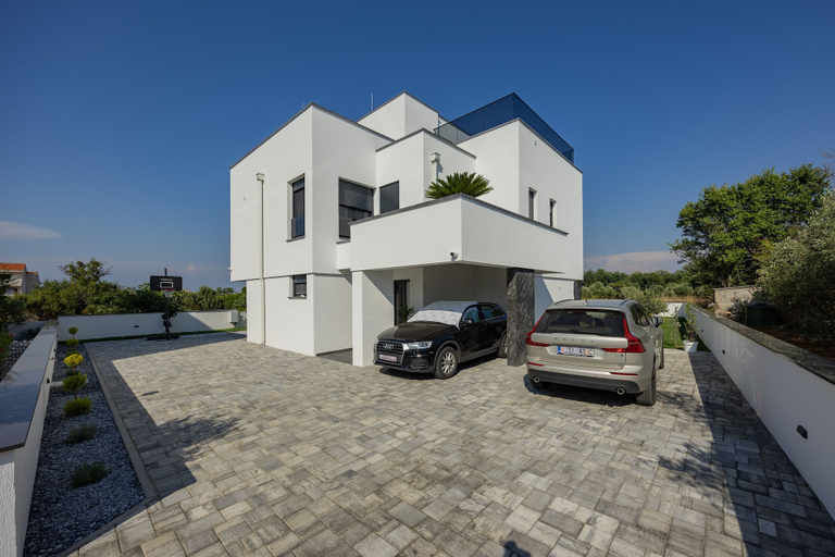 Exterior & Views 2, Villa Elena, Nin