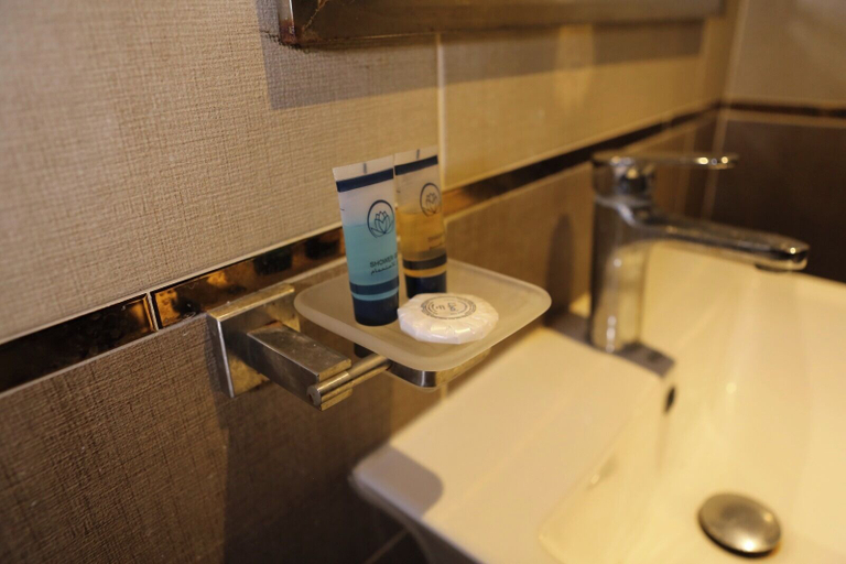 Bathroom 5, Al Muhaidib, Jeddah