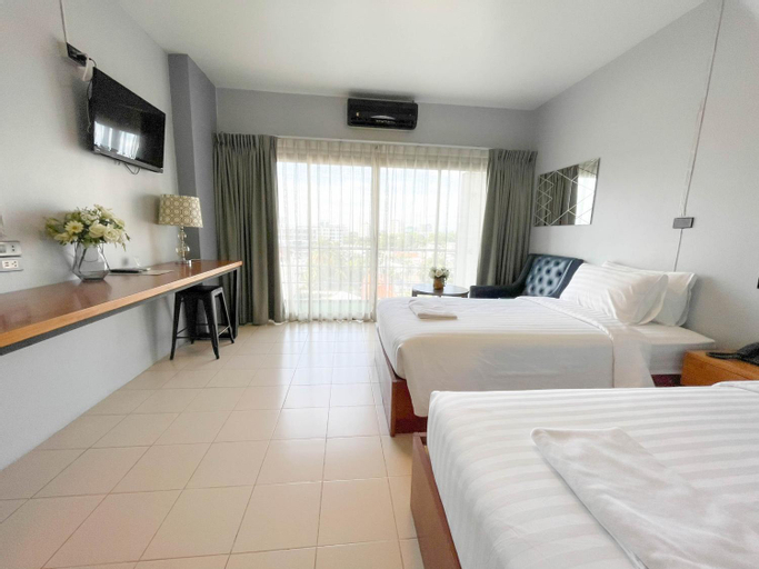Bedroom 12