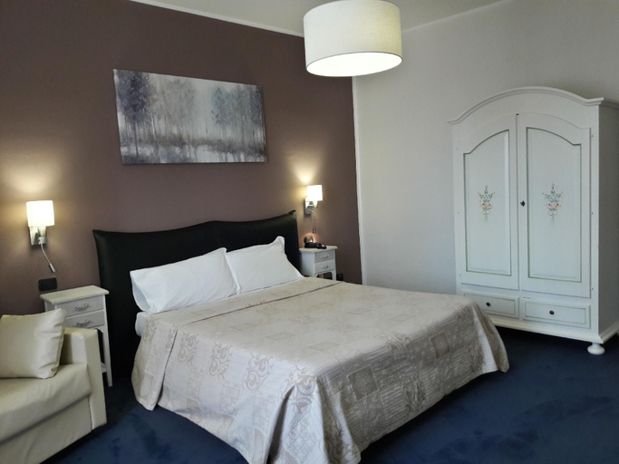 Bedroom 12
