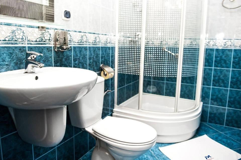 Bathroom 2, Hotel Manhatan, Poddębice