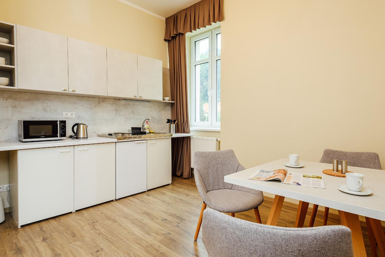 Others 3, Apartmanovy dom GRAND - Contactless Check In, Trenčín