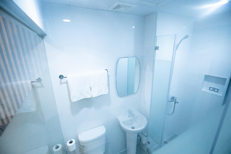 Bathroom 4