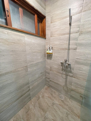Bathroom 2, Sweet House, Tainan