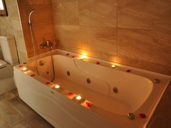 Bathroom 4, Nirvana New World Hotel Agva, Şile