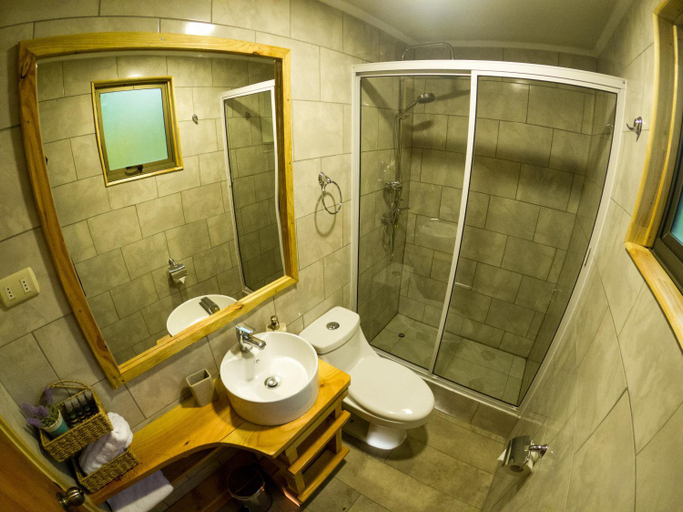 Bathroom 2, Refugios del Ranco, Ranco