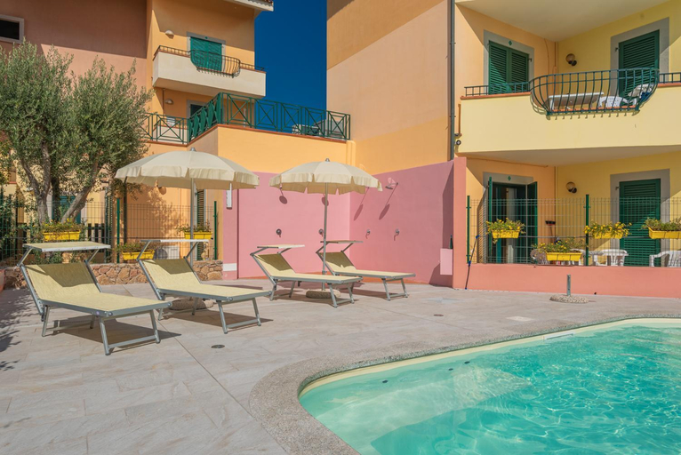 Sport & Beauty 4, Quaint Residence I Mirti Bianchi 1 Bedroom sleeps 4 (Bilo 4), Olbia-Tempio
