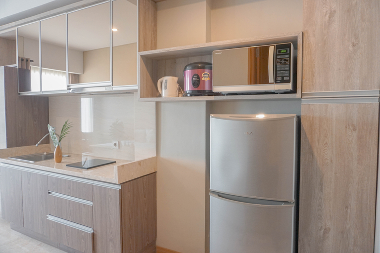 Others 4, Comfy and City View Studio Apartment at Grande Valore Condominium By Travelio, Cikarang