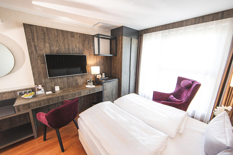 Bedroom 12