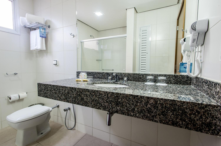Bathroom 4, Comfort Hotel Bauru, Bauru