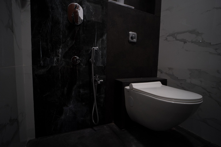 Bathroom 3, Sunbright Rooms Residency Hotel, Thane