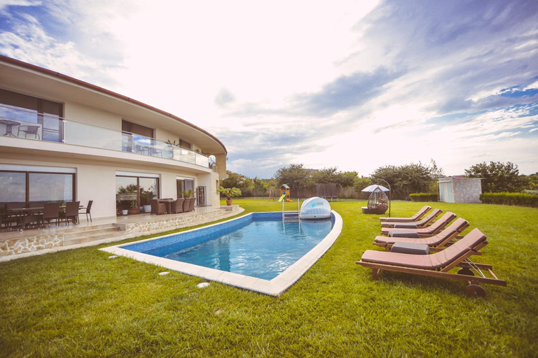 Sport & Beauty 2, Casa Miralago Boutique, Somova