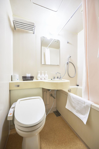 Bathroom 15