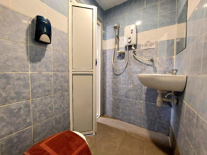 Bathroom 4