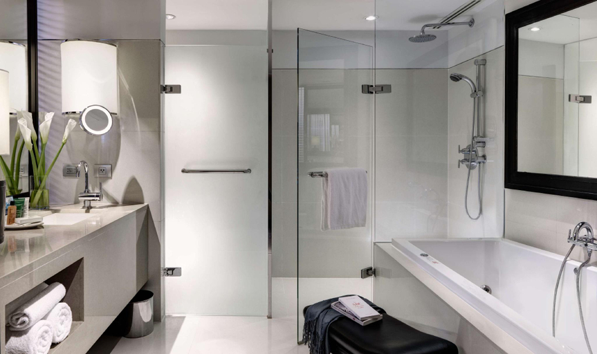 Bathroom 10