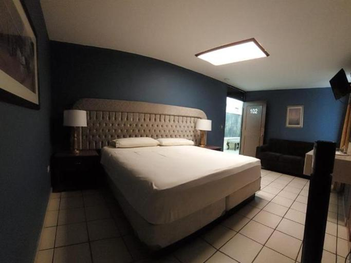 Others 3, Hotel el Cortes, Aguascalientes