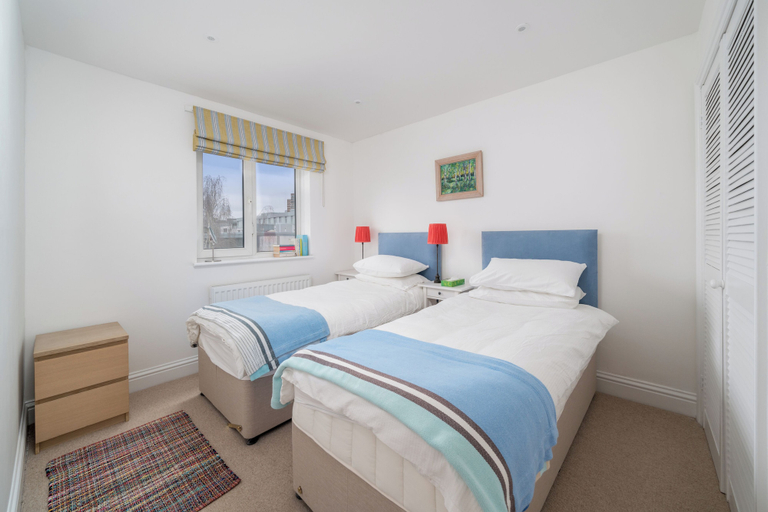 Others 5, JOIVY Stylish flat between London Bridge, London