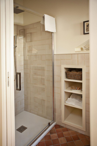 Bathroom 5