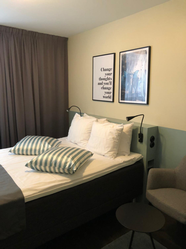 Bedroom 16