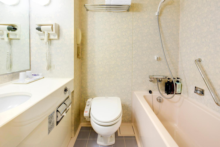 Bathroom 7