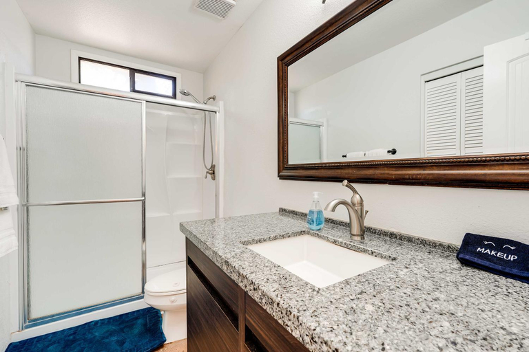 Bathroom 3, Bright Scottsdale Home: Private Pool + Gas Grill!, Maricopa