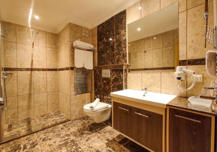 Bathroom 2, 07 Group Hotel, Alanya