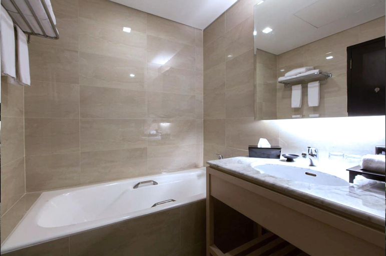 Bathroom 23