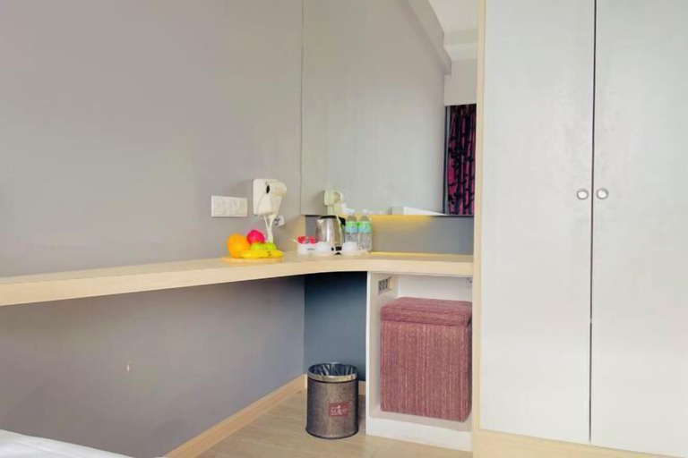 Bedroom 14